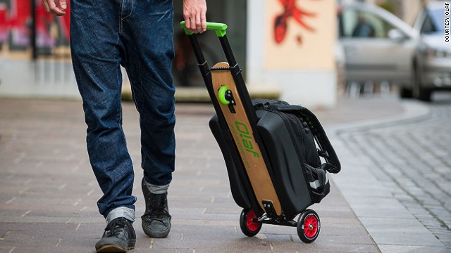 Olafs feature a retractable handle, so they can be used as wheel-y bags.
