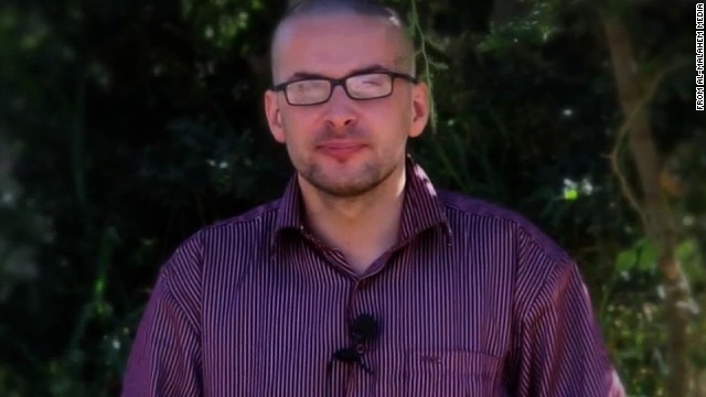 Luke Somers, a photojournalist being held captive by al Qaeda in the Arabian Peninsula (AQAP), was shown begging for his life in a video released by the terror group. Somers was killed by AQAP militants during a raid conducted by U.S. forces on Friday, December 5. A U.S. official said that during the raid, one of the terrorists ran inside the compound and shot Somers and South African hostage, Pierre Korkie. 