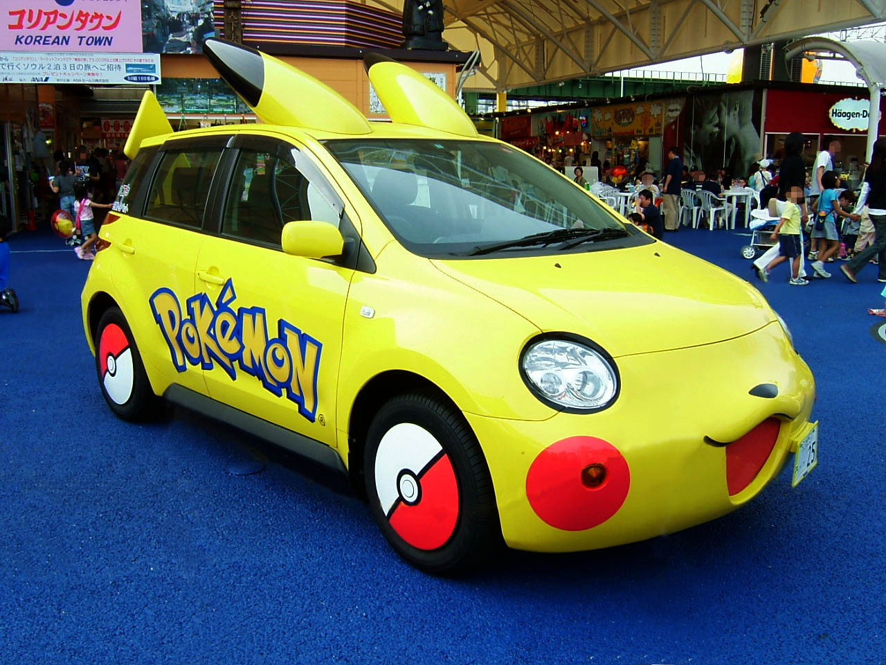 Description TOYOTA ist Pikachu Car.jpg