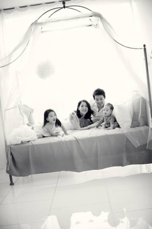 イ・ボムス＆イ・ユンジン夫婦、幸せな家族写真を公開“温かい雰囲気”