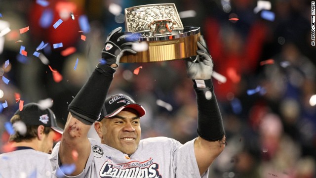 Junior Seau <a href='http://ift.tt/1hA3a6M'>took his own life</a> in 2012 at the age of 43. The question of CTE came up immediately after his death; scientists at the National Institutes of Health confirmed the diagnosis in January 2013. 