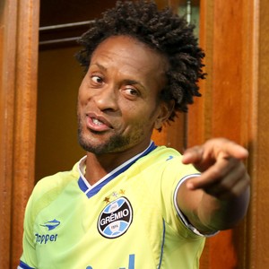 Zé Roberto, lateral do Grêmio (Foto: Diego Guichard)