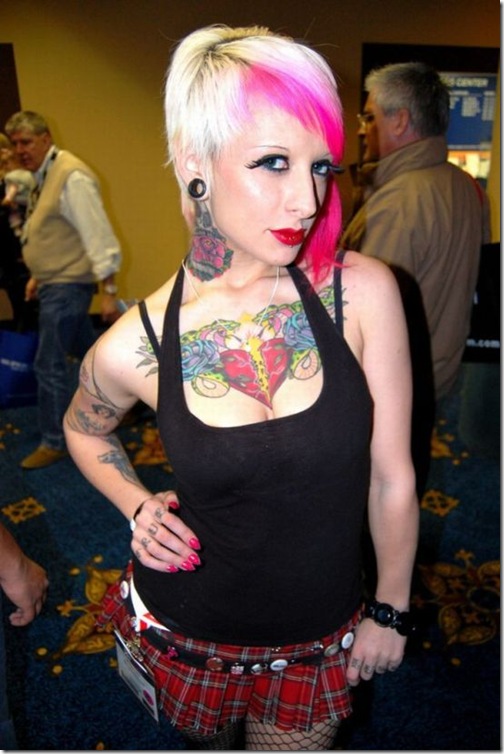 Foto tatto keren di tubuh wanita