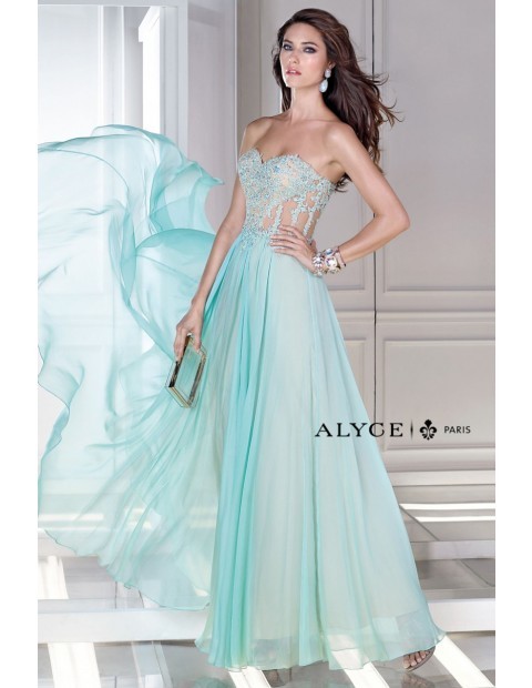 Hot Prom DressesDo Your GFs Know? prom dress January 24, 2015 at 01:44PM