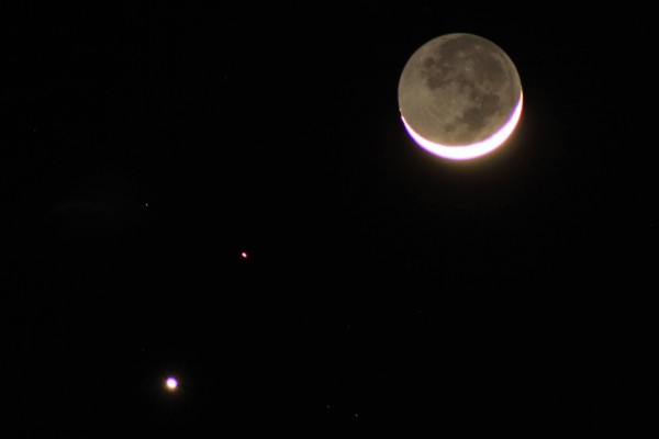 Eric Smith in Paso Robles, California posted his photo of the planets and moon at EarthSky Facebook.