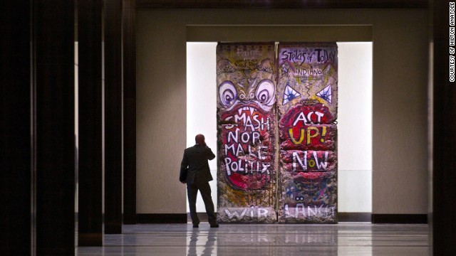 Two segments of the Berlin Wall are a highlight of the 1,606-room Hilton Anatole in Dallas, which hosts a <a href='http://ift.tt/11uXoiP' target='_blank'>massive art collection</a> of more than a thousand pieces throughout 27 floors.