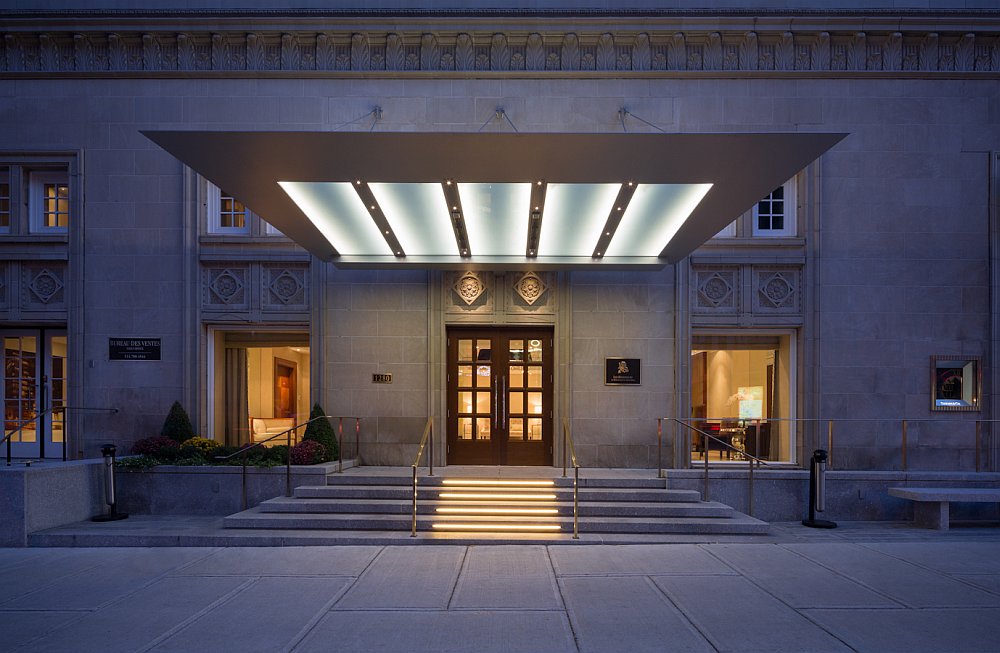 Entry to the lobby leading to the stunning Ritz-Carlton Residence
