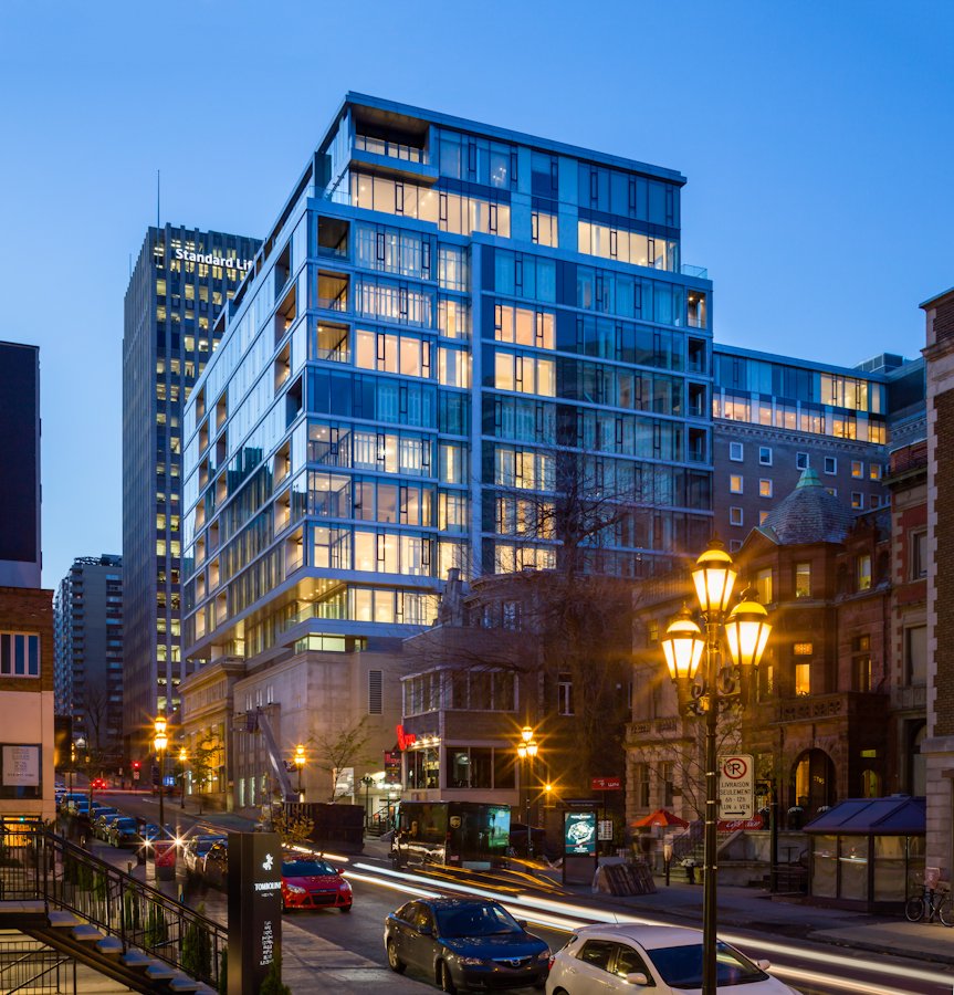 Street view of the Gorgeous Ritz-Carlton Montreal