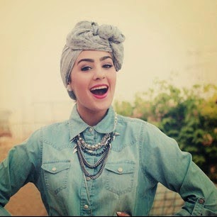 Foto: Tips Model Jilbab Turban yang Simple ala Blogger Wanita Kuwait ...