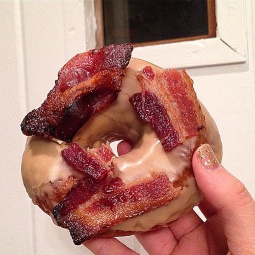 epic-win-pic-doughnut-bacon