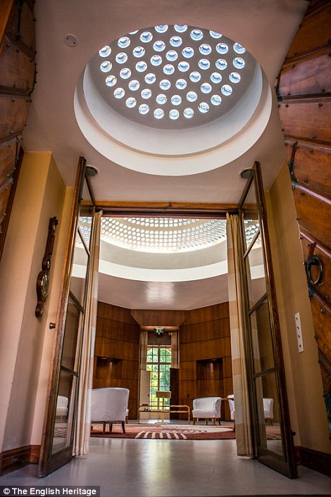 Eltham Palace had many state of the art modern conveniences in its day, such as under-floor heating, multi-room sound systems and a centralised vacuum cleaner