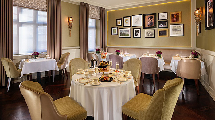 Том Круз на кухне нового ресторана в Taj 51 Buckingham Gate Suites and Residences