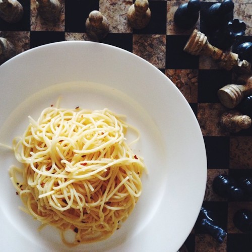 HOMEMADE | Spaghetti with parmesan and chilli. #food #foodblog...