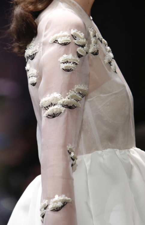 whore-for-couture:velvetrunway: Honor F/W 2015Posted by...