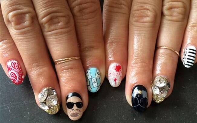 A nail art de Nails By Mei tem a temática de Jay Z e Beyonce