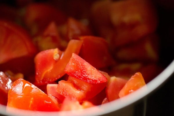 tomatoes for dal makhani recipe