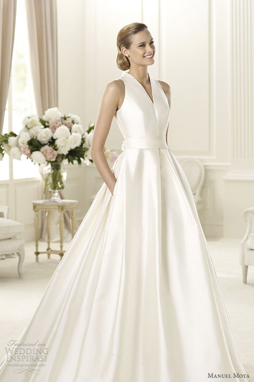 Gala sleeveless gown with pockets. Manuel Mota 2013 Wedding...