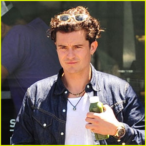 Orlando Bloom Keeps Healthy While Out in Miami