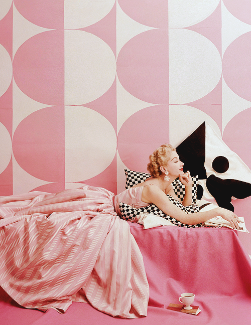 Lisa Fonssagrives in “Spice Pinks to Summer In,” photographed by...