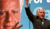 Precandidato. Siendo gobernador, se lanzó a la presidencia, pero perdió en internas con Carlos Menem