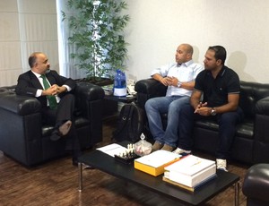 Reunião ministro do esporte e representantes das organizadas (Foto: Fabrício Marques)
