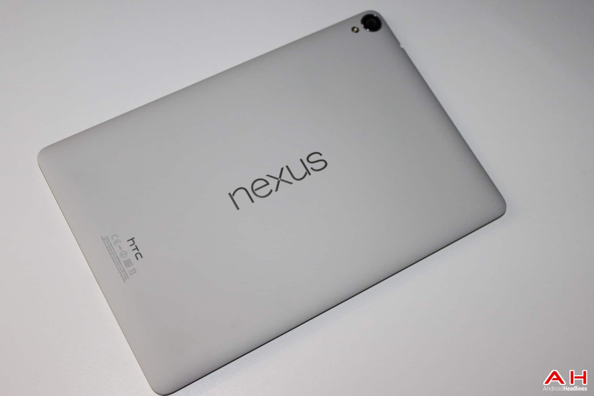 AH Nexus 9 white 1 logo Chris-50