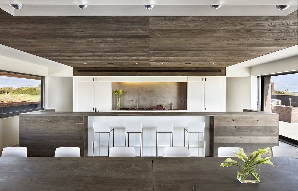Natural wood brings elegance to the contemporary kitchen
