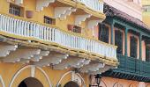 Los coloridos balcones de Cartagena, dentro de la Ciudad Amurallada.