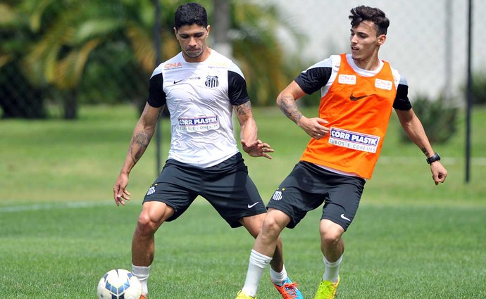 Zeca e Renato Santos (Foto: Ivan Storti / Divulgação Santos FC)