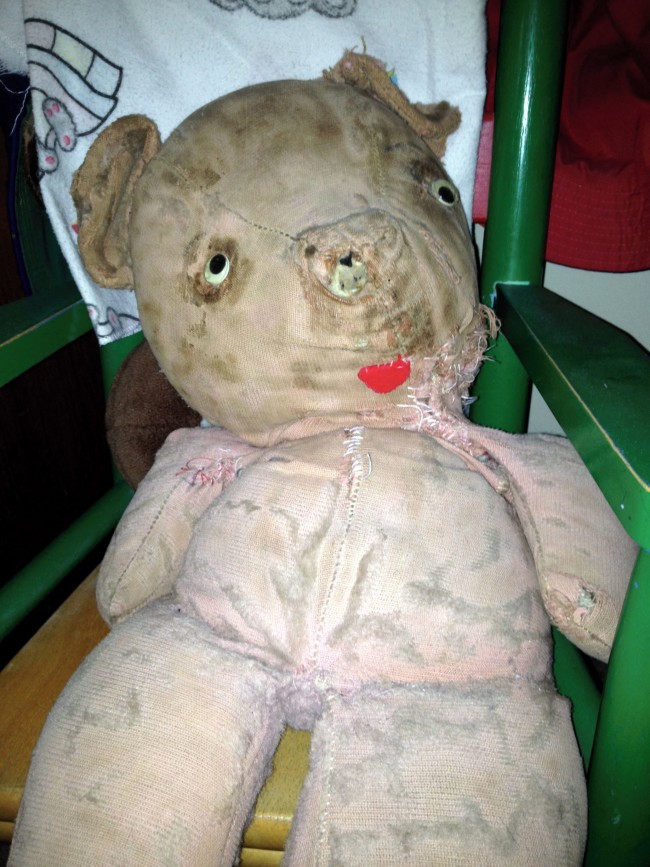 This is my mom's teddy bear from when she was a kid. It looks like something out of a horror movie now. Meet Flopsy, Reddit!