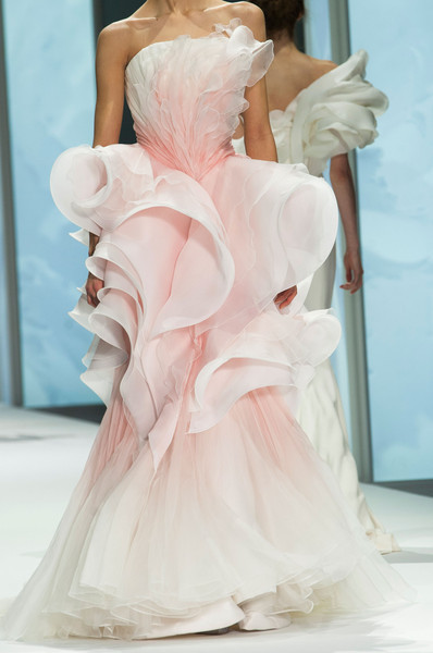skaodi: Details from Ralph & Russo Haute Couture...