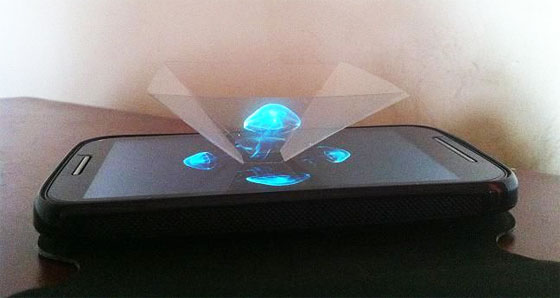 Cómo hacer un proyector holográfico casero con tu móvil