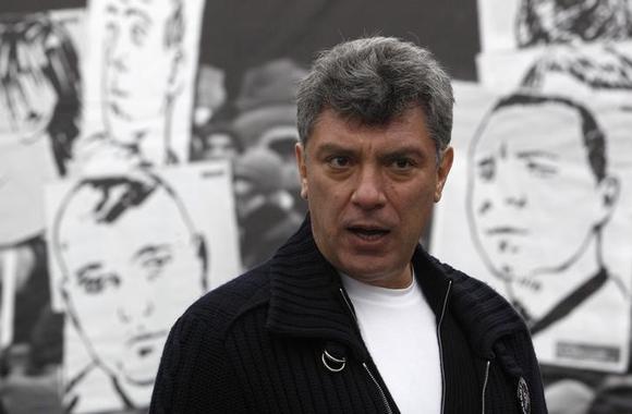 Opposition leader Boris Nemtsov attends a rally in central Moscow, in this file photo taken on April 6, 2013. REUTERS/Sergei Karpukhin