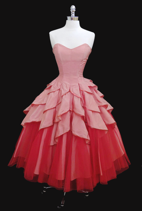 1950s Pink Taffeta Cocktail Dress (via)