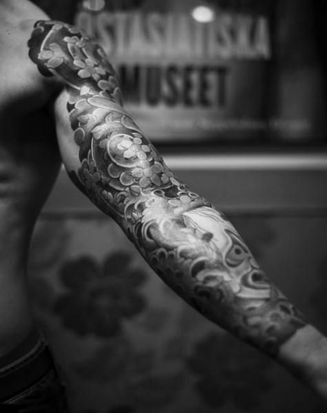Black and White Japanese Sleeve - Tattoos and Tattoo Designs