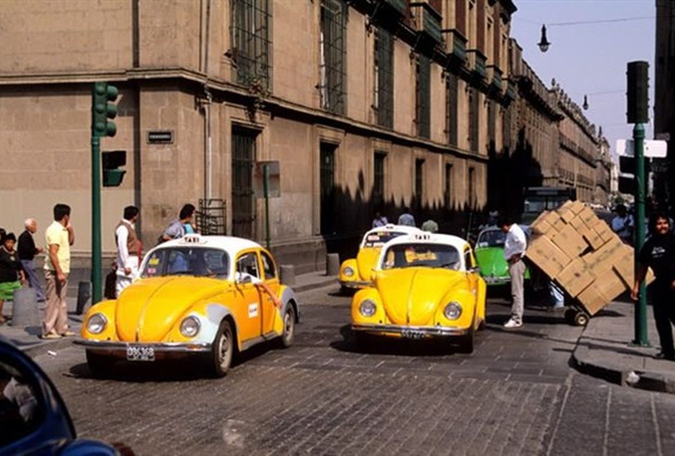 taxi_canario-volkswagen_sedan-taxis-vochos-ciudad_de_mexico_MILIMA20140826_0167_3