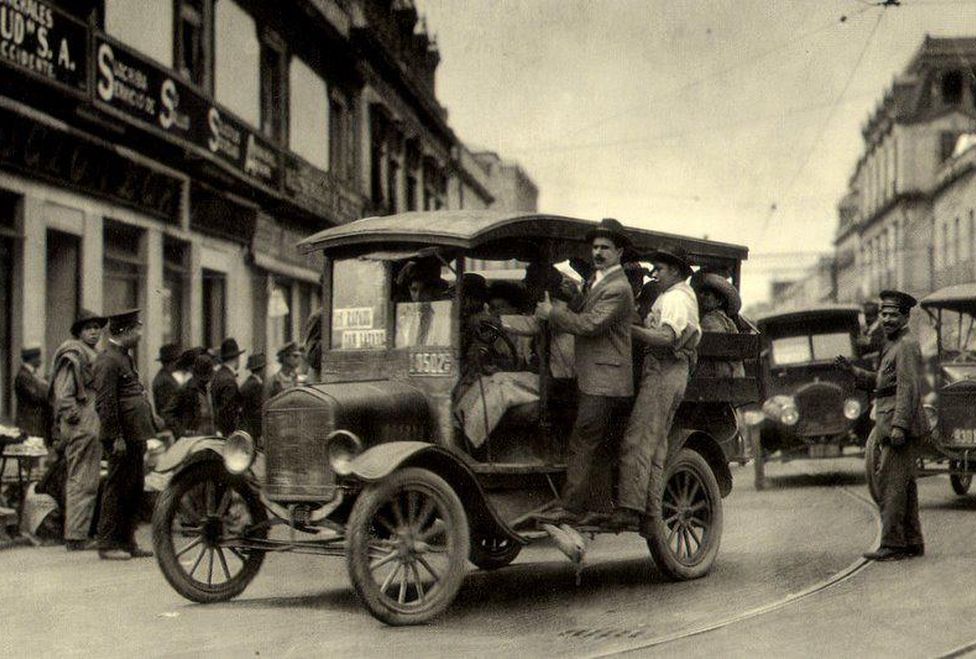 "Fotingos" eran las unidades de taxi colectivo en 1920