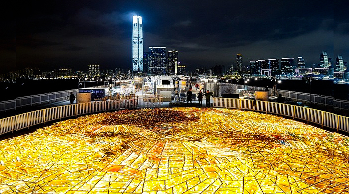 Marni Roof Market: ночная ярмарка на крыше гонконгского здания