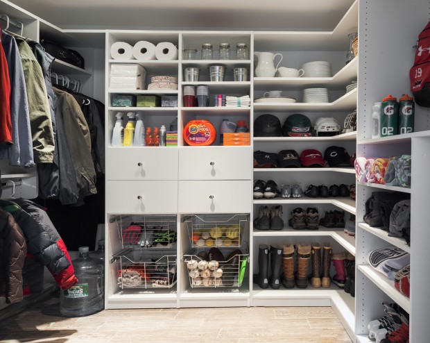 traditional-closet storage space