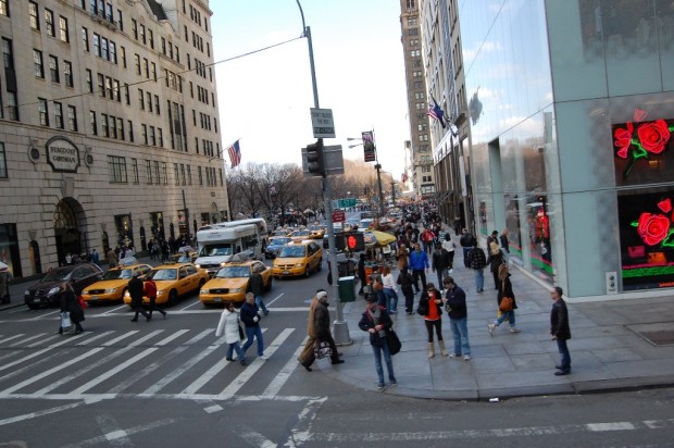Shopaholics Fashion Avenue New York (1)