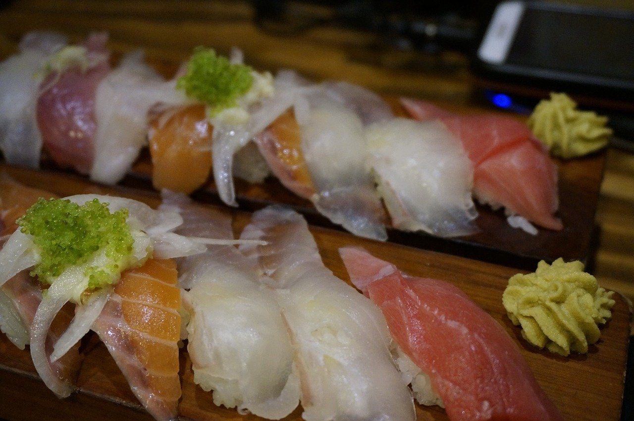 tuna sushi healthy