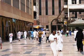 Ternyata Non-Muslim di Saudi Saja, Hormati Bulan Puasa Lho