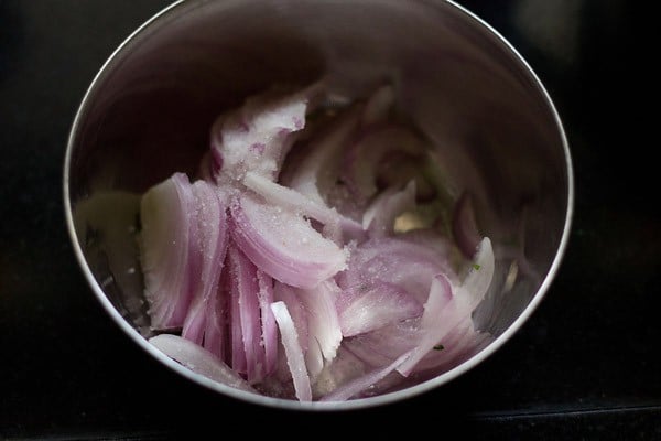 onions for aloo tikki frankie recipe