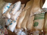 Aperçu du stockage et de la conservation de sel dans un magasin à Gorom.