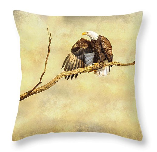 Majestic Eagle Point Throw Pillow