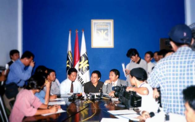 [Foto] Konfrensi Pers Deklarasi Partai Keadilan tahun 1998