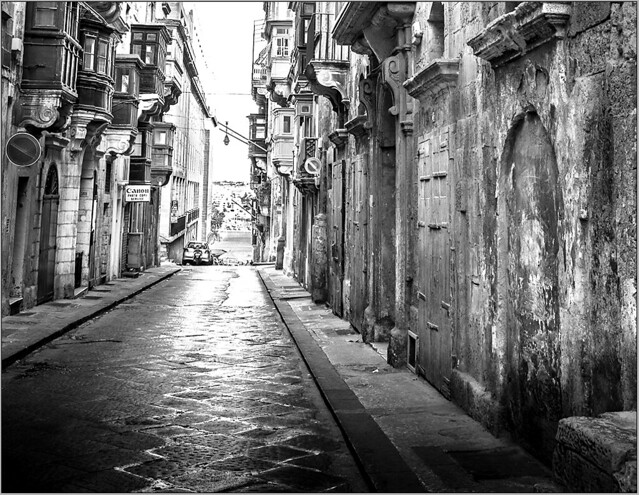 Valletta: side street