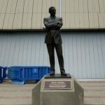 John Wooden statue