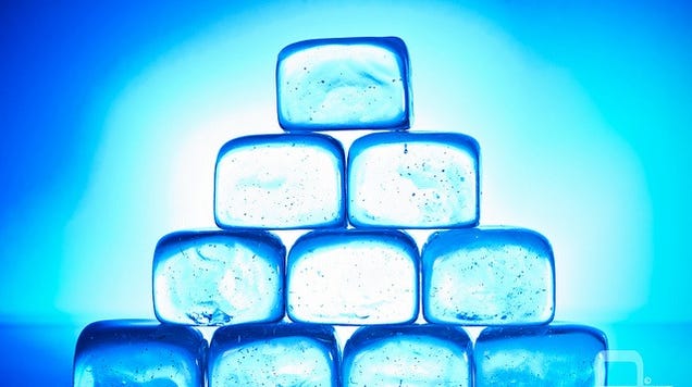 Make Fancy, Crystal Clear Ice Cubes With Boiled Water