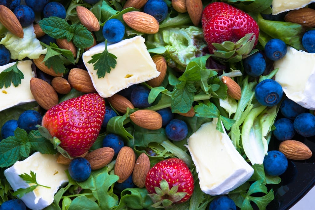 healthy snacks blueberry brie